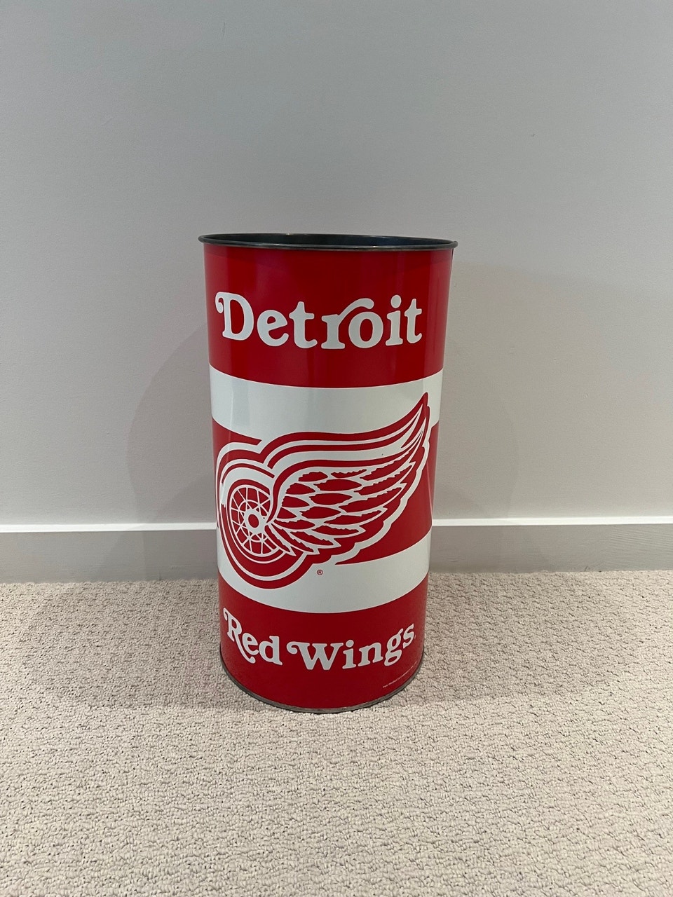Vintage Detroit Red Wings Can | Arts & Collectibles | Ottawa | Free ...