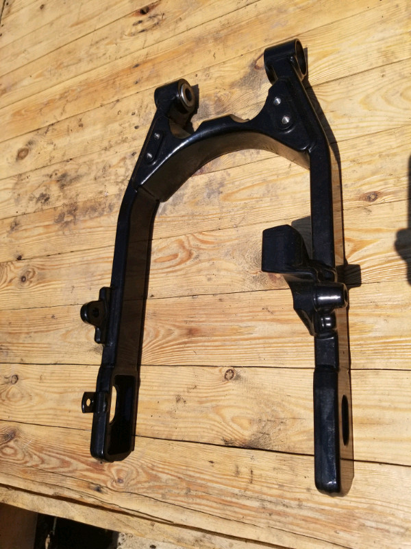 New Genuine Harley Davidson 2008 Dyna Low Rider Swing Arm in Motorcycle Parts & Accessories in Windsor Region