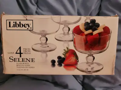 Coupes en verre pour desserts, View more