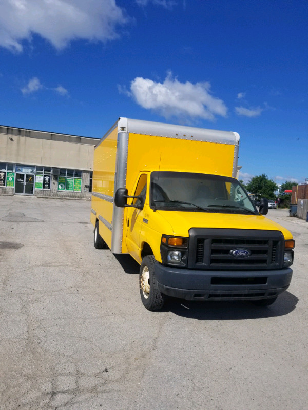 FORD E-450 :GAS CUBE VAN AUTOMATIC & RAMP in Heavy Trucks in Mississauga / Peel Region - Image 3