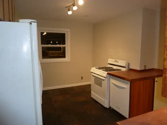 4 Bedroom+ 1 Office House Facing Exhibition Park!! in Long Term Rentals in Guelph - Image 13