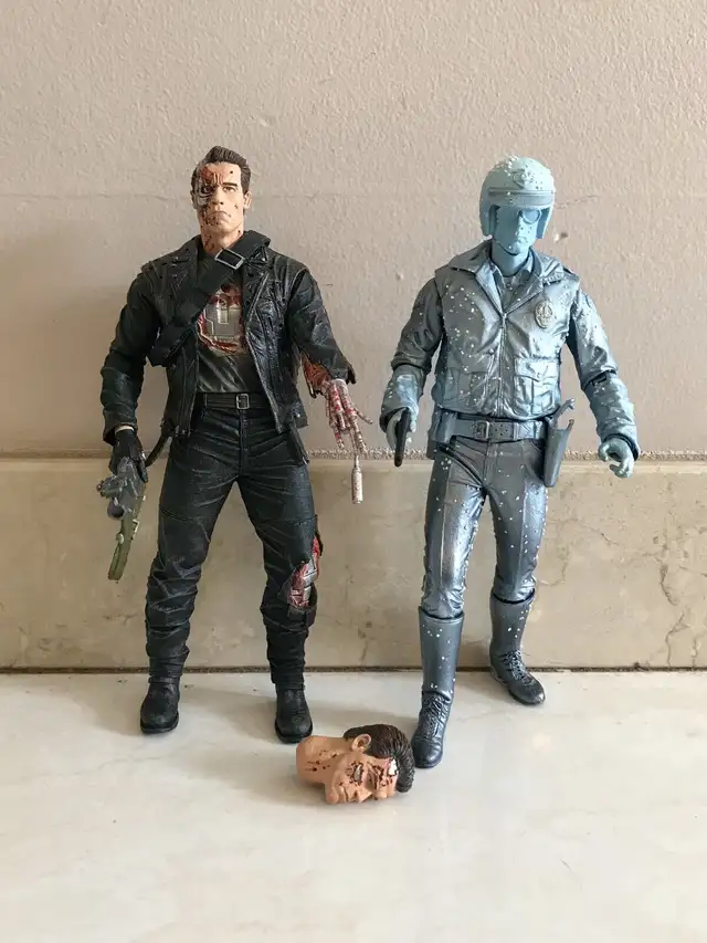 TERMINATOR 2 JUDGMENT DAY T-800 & T-1000 FIGURES