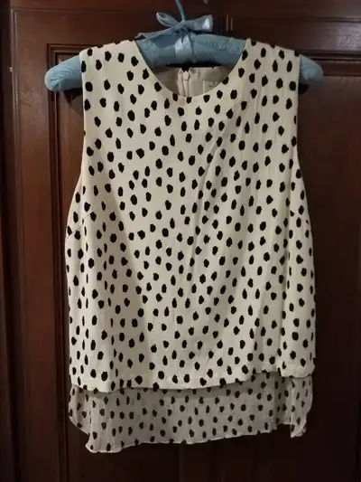 Flowy Kate Spade sleeveless blouse!, View more