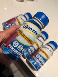New, sealed - 5 glucerna diabetes drink