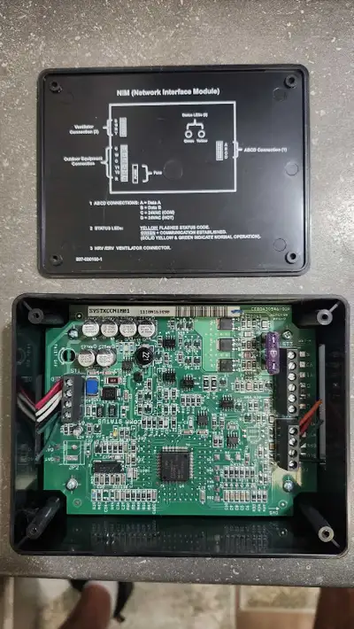 This Carrier Infiniti system network interface module is in good working order and it was removed fr...