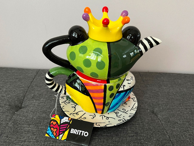 Romero Britto Frog Tea for One (4 pcs tea set) in Kitchen & Dining Wares in City of Toronto - Image 2