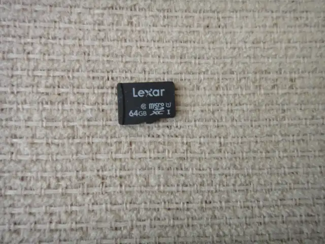 micro SD 64 GB