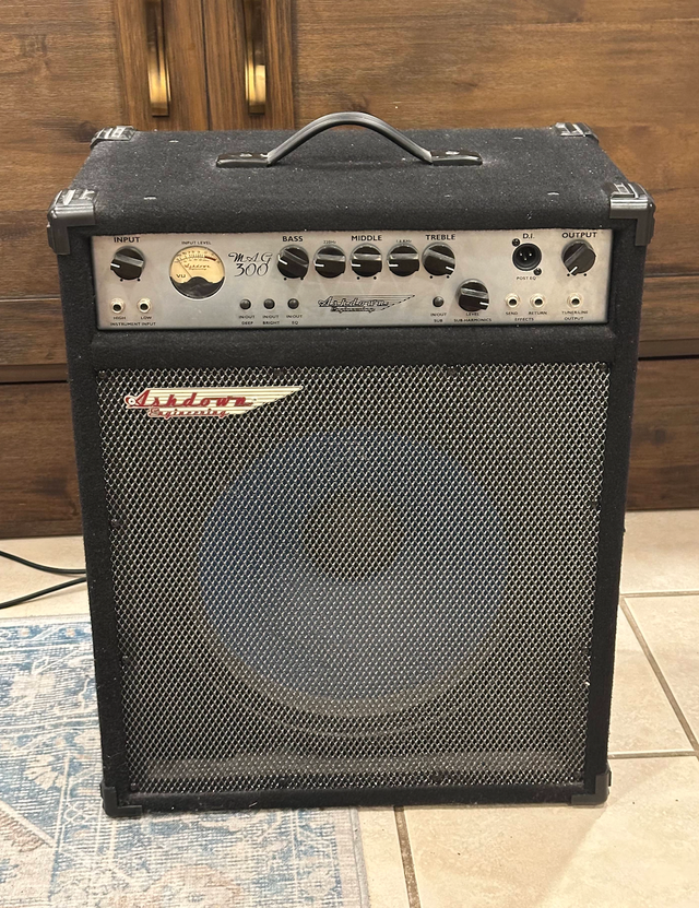 Ashdown Bass Amp - Mag 300 in Amps & Pedals in City of Toronto - Image 2