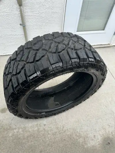 22 inch 12 ply 33x12.50R22LT Power claw Path Ranger XT Less than 2000 km on them