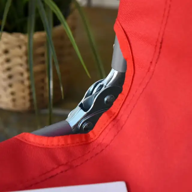 Red folding Lounge Chair, Portable Reclining Beach Lounger in Patio & Garden Furniture in Markham / York Region - Image 10