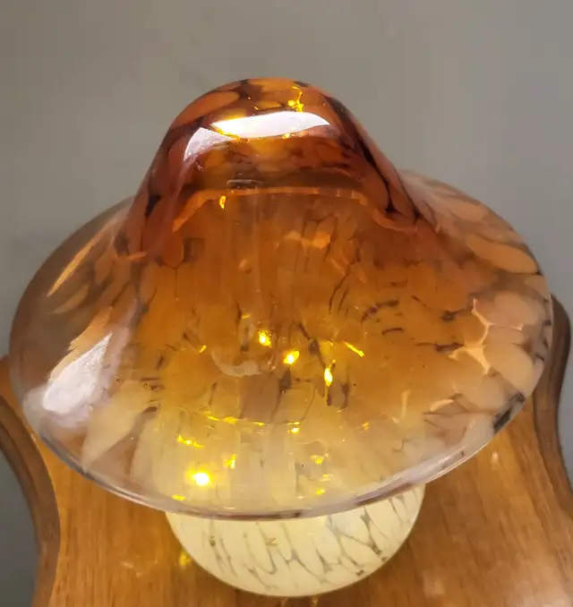 Tyresta Handblown Glass Mushroom LED Lamp in Indoor Lighting & Fans in Oshawa / Durham Region - Image 3