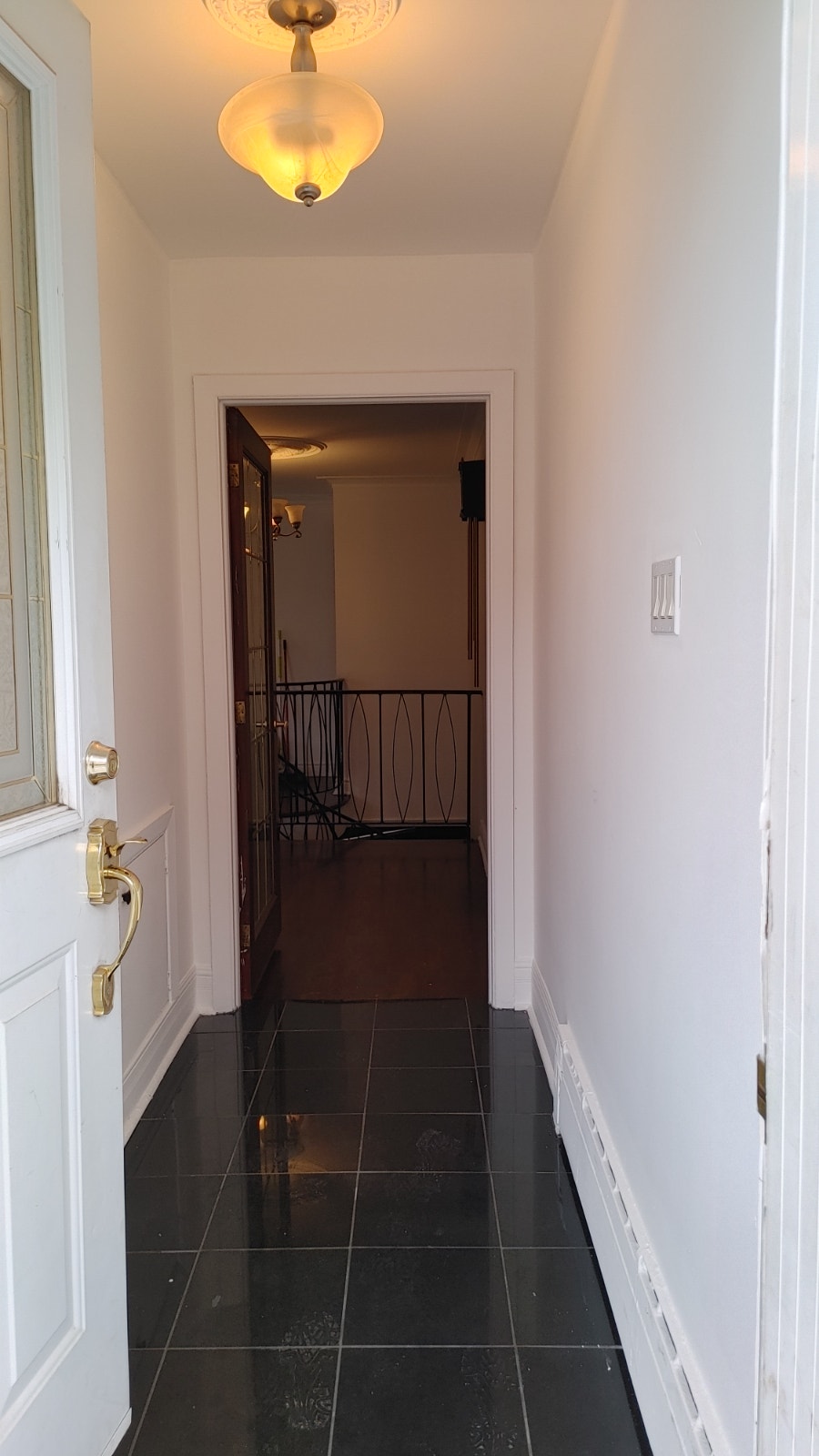 Large 6 1/2+basement near REM Du Ruisseau and Cote Vertu Metro — photo 2