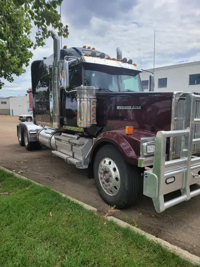 Deleted DD16 with 850,000kms. Many new parts, water pump, transmission & clutch, ECM, etc. to many t...