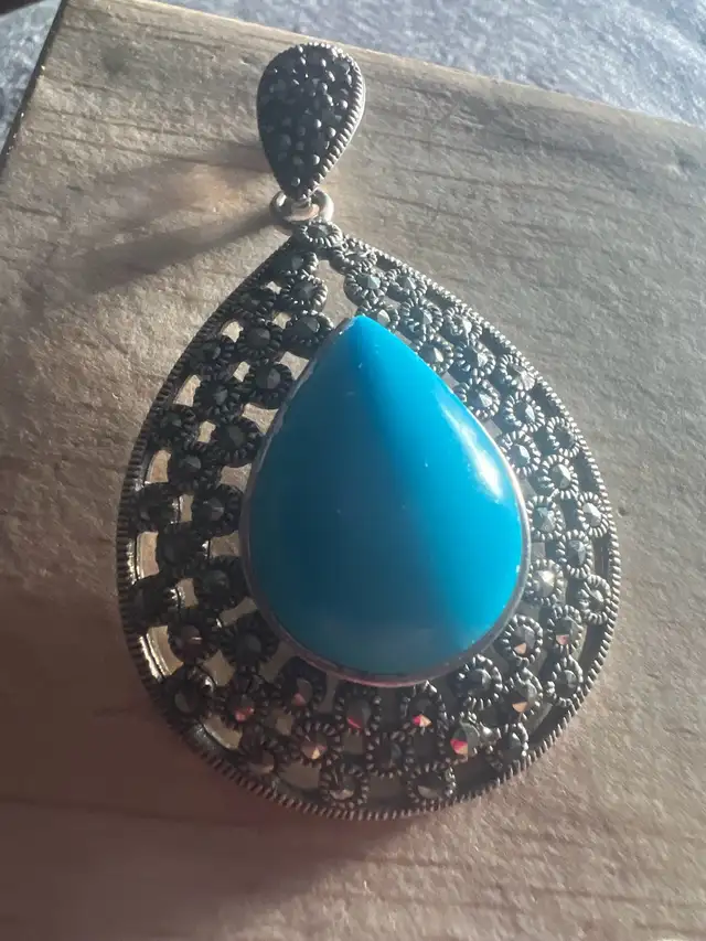 Silver 925  turquoise pendant in Jewellery & Watches in Downtown-West End - Image 2