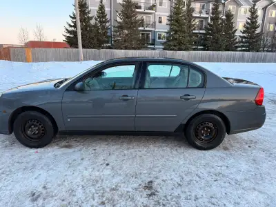 2007 chevrolet malibu safetied 123000 kms 4 cylinder Automatic Cruise Tilt Power windows Good heat A...