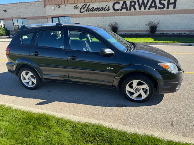Selling 2005 Pontiac vibe AWD new safety clean title 
