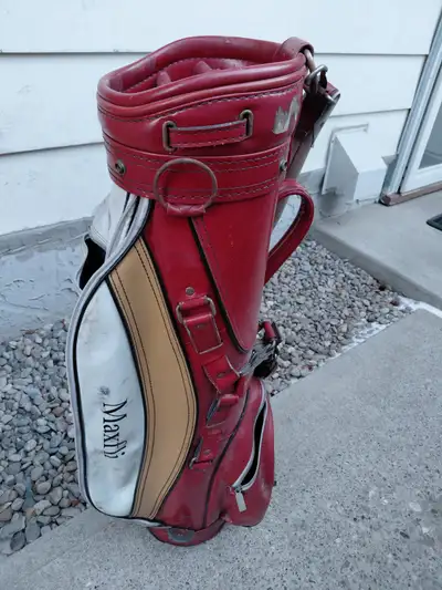 Maxfli golf bag,, View more