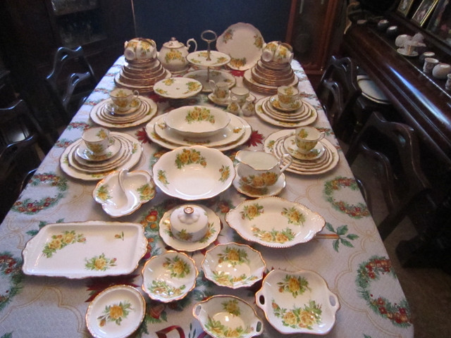Royal Albert TEA ROSE fine bone china set for 12 in Arts & Collectibles in Summerside