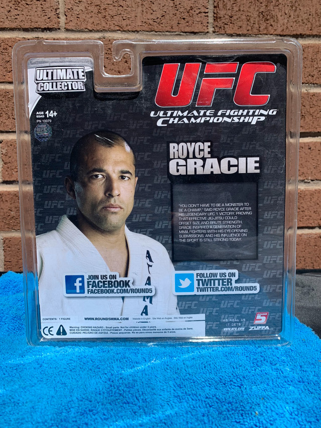 Round 5 UFC Ultimate Collector Royce Gracie 6” Figure  in Arts & Collectibles in St. Catharines - Image 2