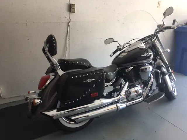 BOULEVARD  SUZUKI CLASSIC 2014 ( lower price ) in Street, Cruisers & Choppers in Edmundston - Image 5