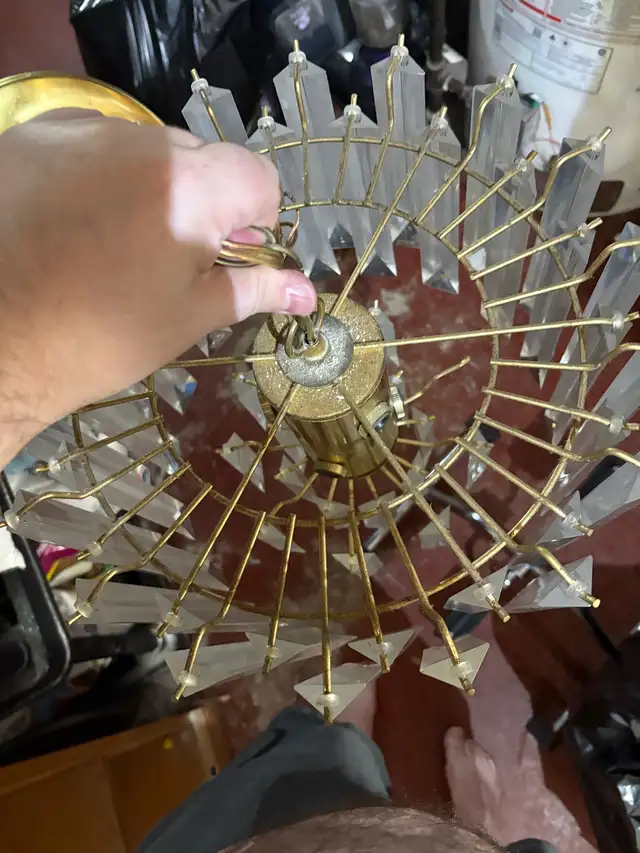 Chandelier in Indoor Lighting & Fans in Ottawa - Image 2