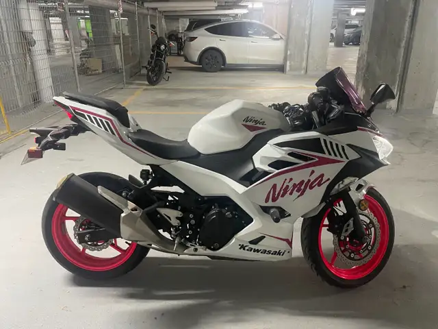 Ninja Kawasaki 400 ABS - 2023 in Sport Bikes in West Island - Image 3
