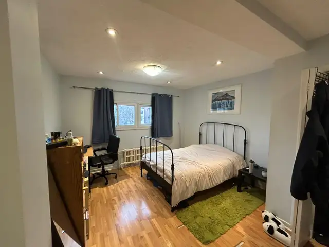 Big Room for Rent in Toronto (Male)