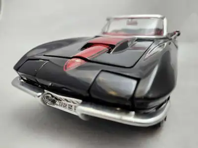 Rare 1992 Release The ERTL Company Inc. 7445 GM General Motors Official Licensed Product 1:18 Diecas...