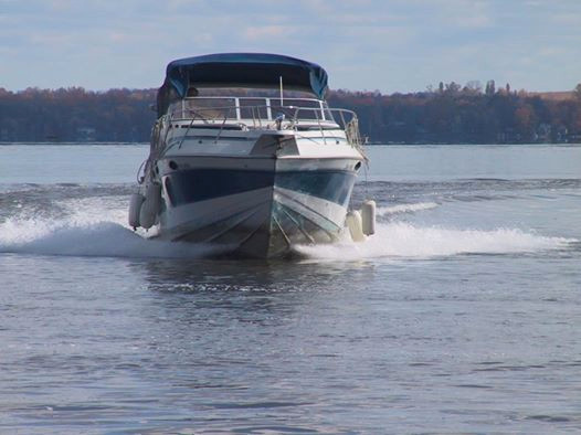 1987 SunRunner 296 in Powerboats & Motorboats in Belleville