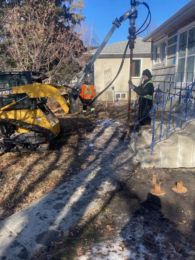 SCREW PILES63362357061249120