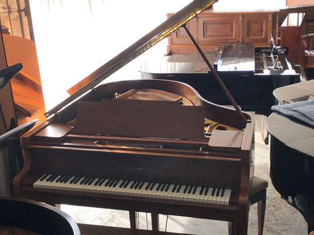 Kawai Grand Piano Model 500. 5'11". TUNING & DELIVERY INCLUDED dans Pianos et claviers  à Ville de Montréal - Image 3