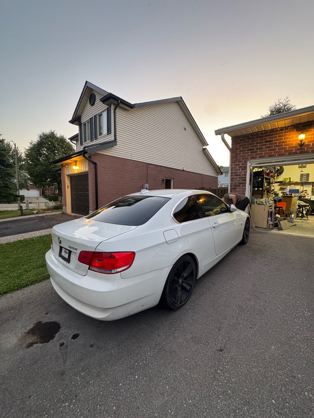 e92 BMW 328i in Cars & Trucks in Kitchener / Waterloo - Image 3