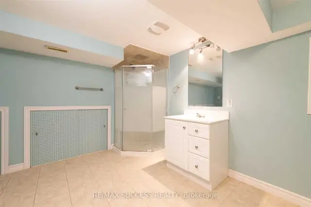 1 Bedroom Spacious Basement Apartment - Milton, Ontario in Long Term Rentals in Oakville / Halton Region - Image 13