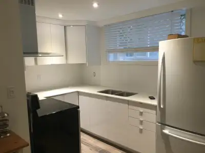 This one-bedroom apartment offers a modern living space with all essential amenities. The lower leve...