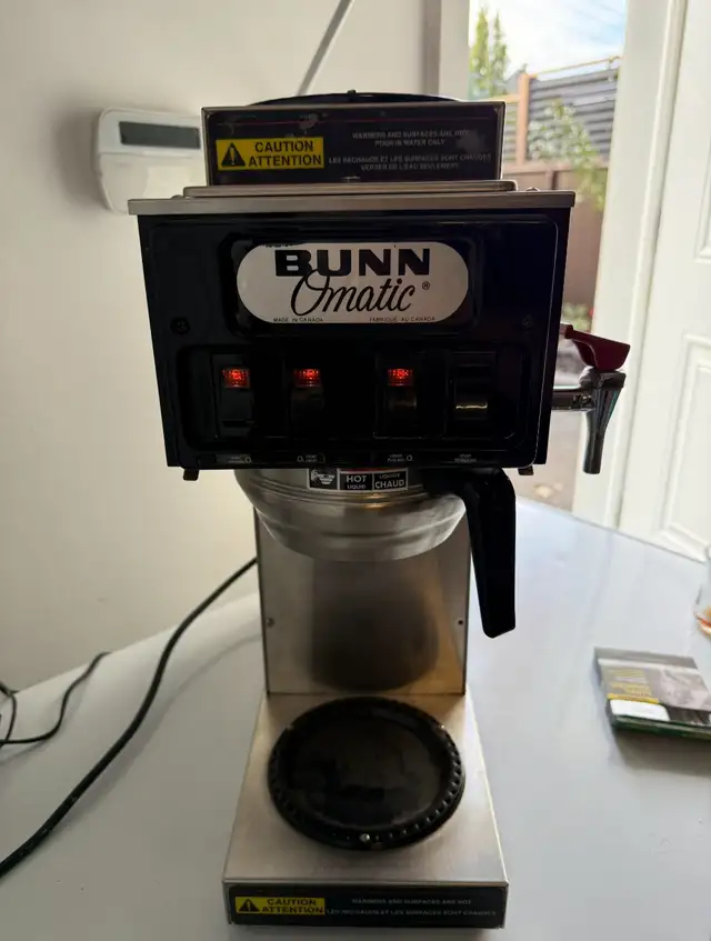 Cafetière pour restaurant/ Cafetière commerciale BUNN Omatic in Other in Laurentides - Image 2