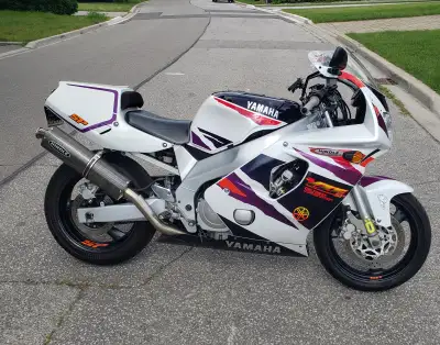 YZF 600 SP Replica $3,900 AS IS Will safety for an extra $300 (a real SP is a YZF750SP) Just install...