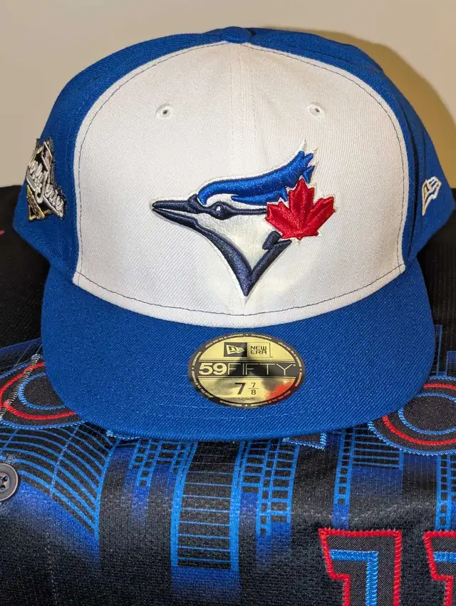 WANNA WIN THE HOLIDAYS? Give them a Jays World Series hat! 7 7/8 in Men's in Stratford - Image 4