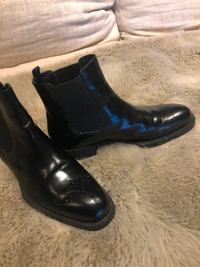 Women’s black leather Chelsea bootie boots Sz Eu 6 Us 6