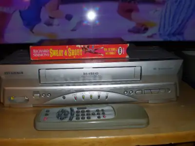 VHS VCR Tape Players ----------------- Sylvania C6240VF DA-4Head Digital Tracking Video Cassette Rec...
