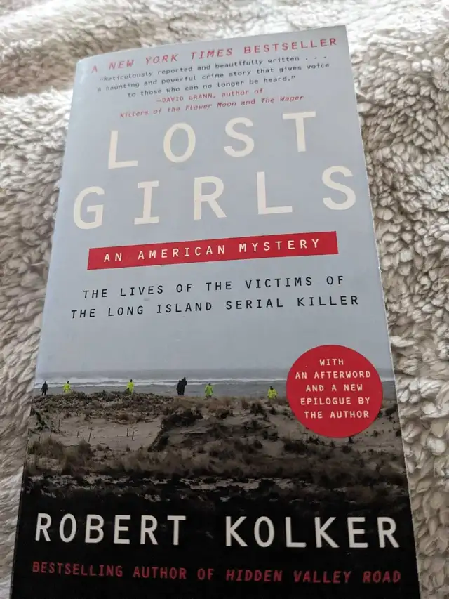 Lost Girls, Robert Kolker, Paperback  in Non-fiction in Sudbury - Image 2