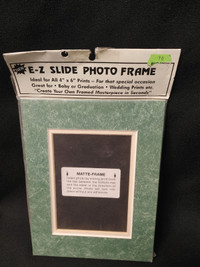 Green Tone Paper E-Z Frame/Matte