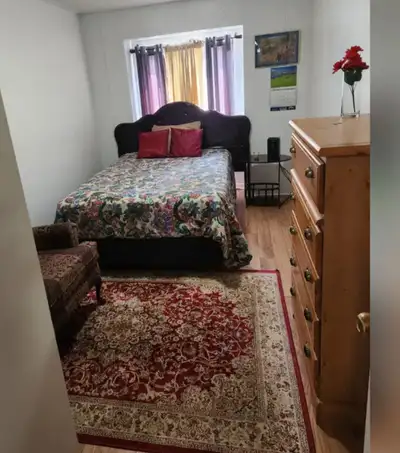 LARGE FURNISH ROOM WITH OWN WASHROOM