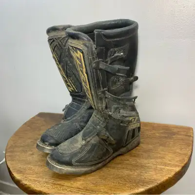 Men size 11 50$ -bon état, good condition