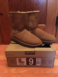 NEW Shearling Boot (women's size 9)