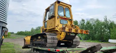 For sale 1993 John Deere 650G with 10ft 6 way blade, rear mount shank ripper, enclosed cab. 14,988 h...