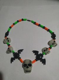 Halloween: vintage kids glow in the dark skull necklaces bats