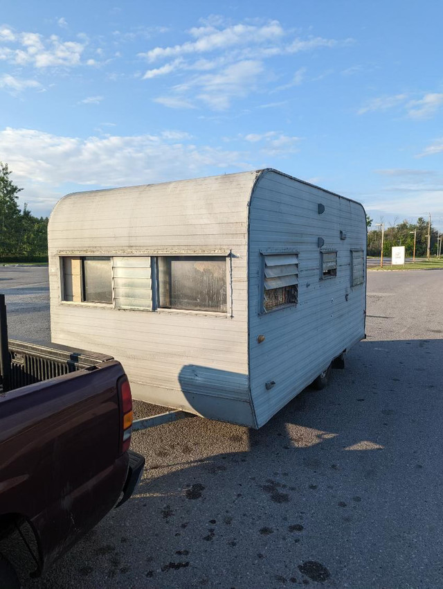 10 retro vintage small lightweight camper trailers travel bunkie in Park Models in Barrie - Image 2