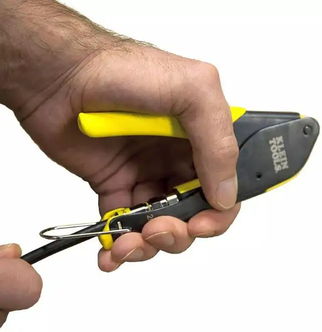 Coax Installer Kit, with F-Connectors and pouch in Other in Hamilton - Image 6