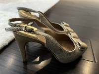 Salvatore Ferragamo Bloomy Beige Size 5