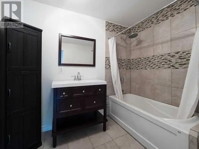 Modern 3 bedrooms plus den house in New Sudbury in Long Term Rentals in Sudbury - Image 5